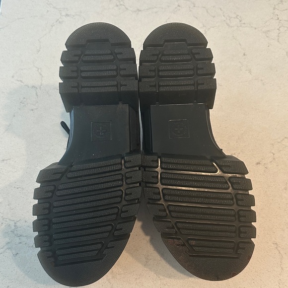 Dr. Martens Beige Combat Shoes with Black Soles - Picture 3 of 4